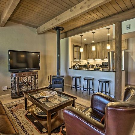 Adobe-Style Abode With Amenities - Walk To Plaza! Apartment ซานตาเฟ ภายนอก รูปภาพ